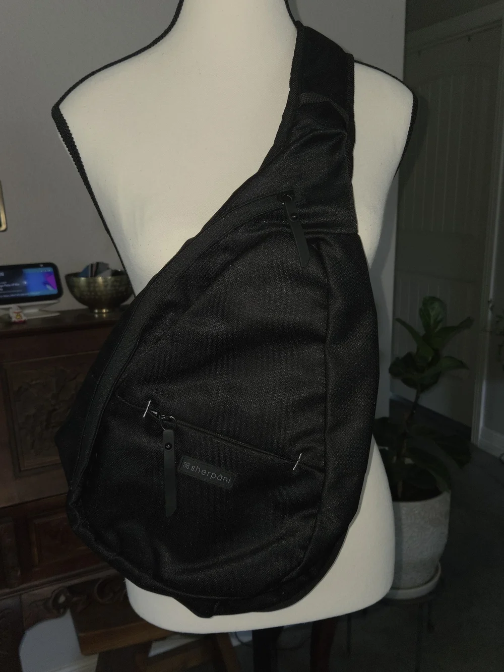 Sherpani Black Sling Crossbody Bag